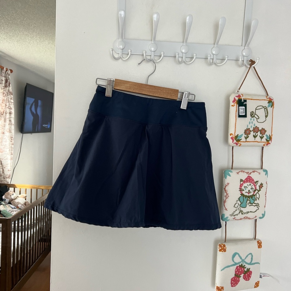 90 DEGREE workout skort - Picture 2 of 4